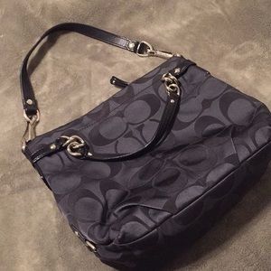 Signature Coach Shoulder Bag